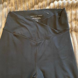 American Eagle Crossover Leggings